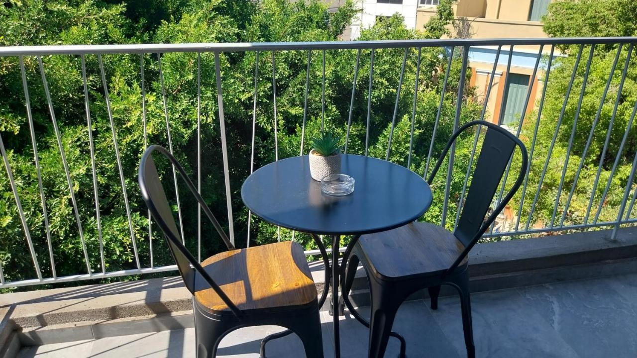 Uni Island - City Heart Suites Heraklion Exteriör bild