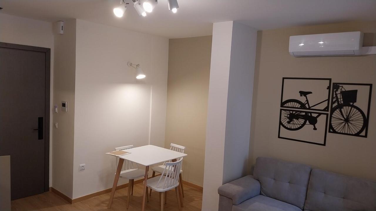 Uni Island - City Heart Suites Heraklion Exteriör bild