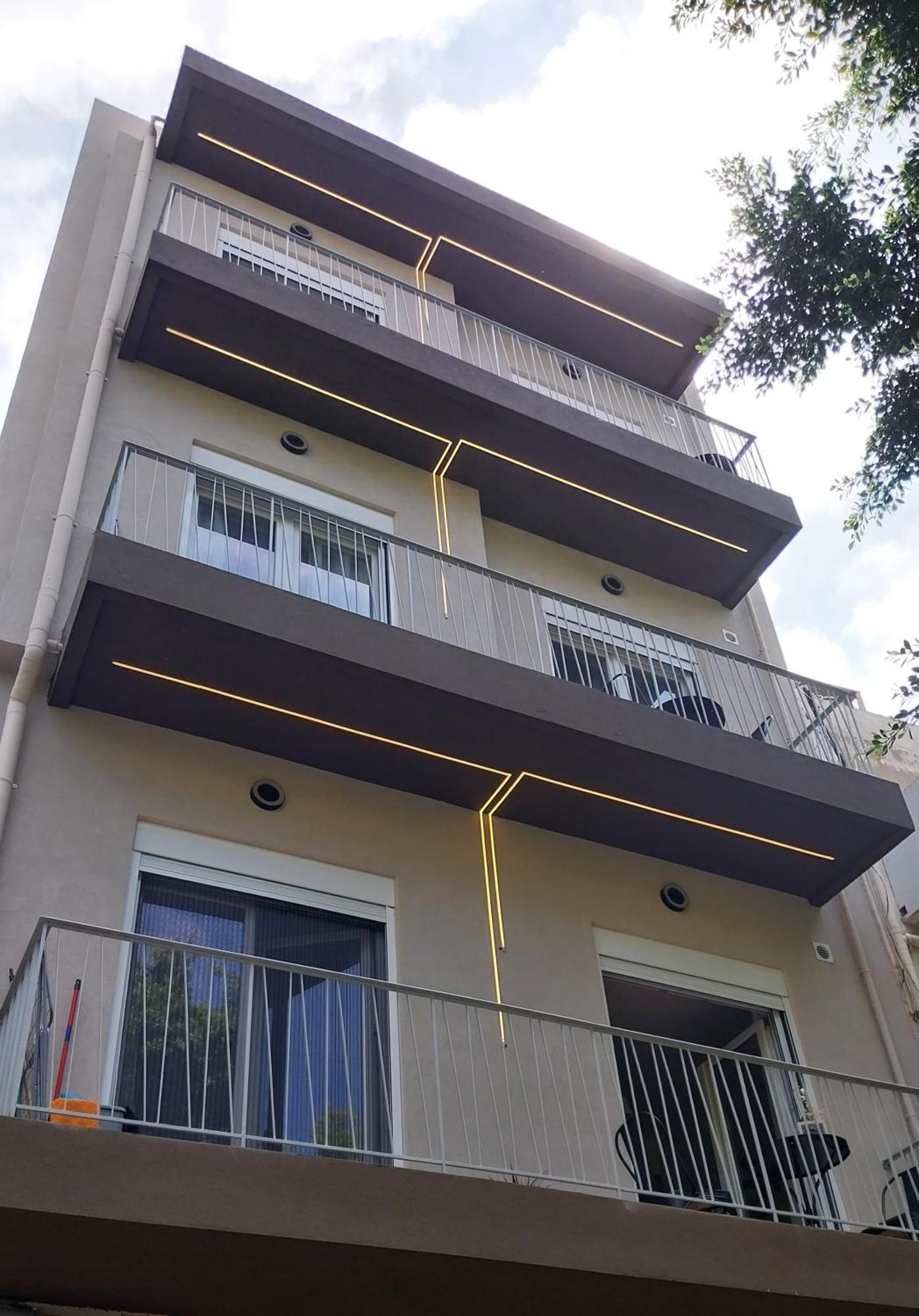Uni Island - City Heart Suites Heraklion Exteriör bild