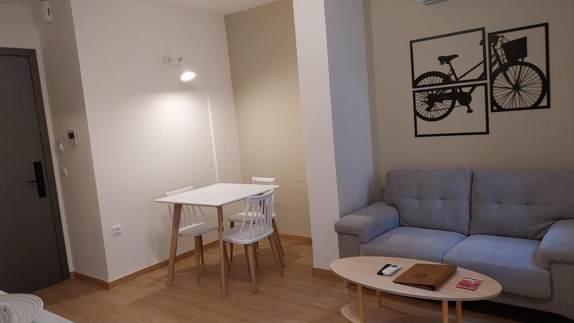 Uni Island - City Heart Suites Heraklion Exteriör bild
